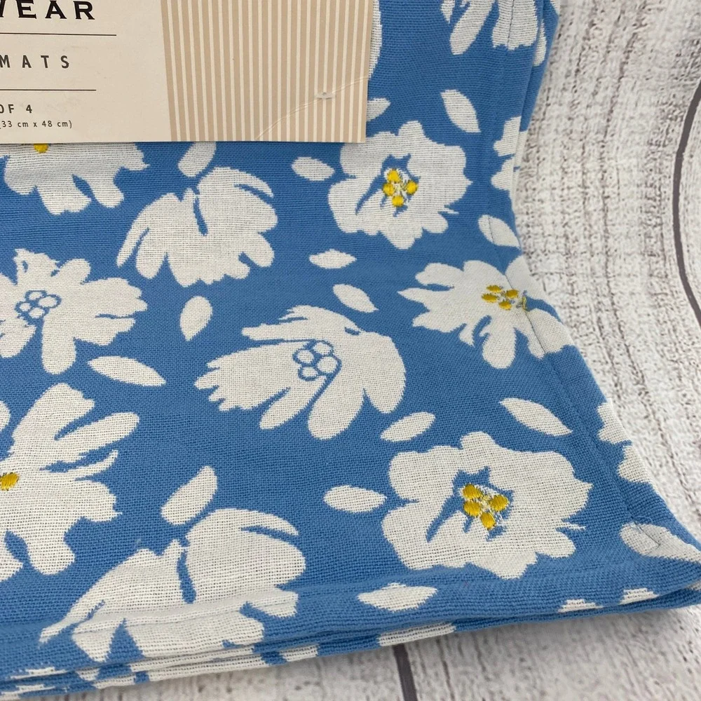 Homewear Placemats Blue White Floral (Set of 4) Delicate Daisy 100% Cotton